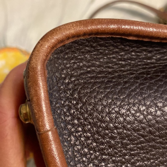 Vintage Dooney & Bourke All Weather Leather B211 Zip Top Shoulder Bag - Picture 8 of 14